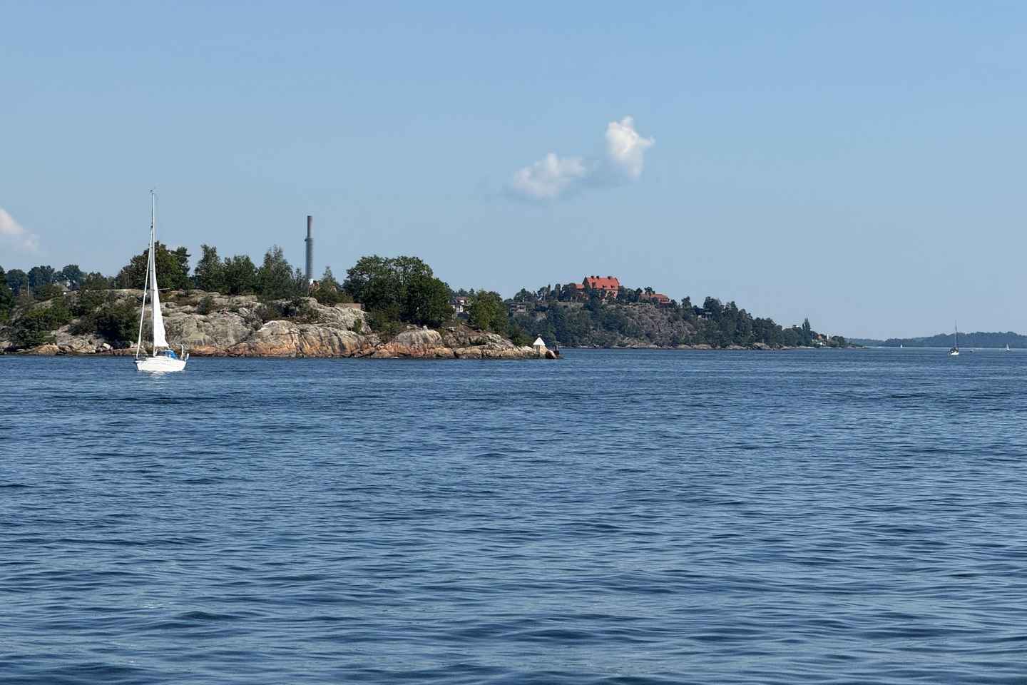 Stockholm: Midsummer Archipelago Boat Tour Live Guide DE/EN