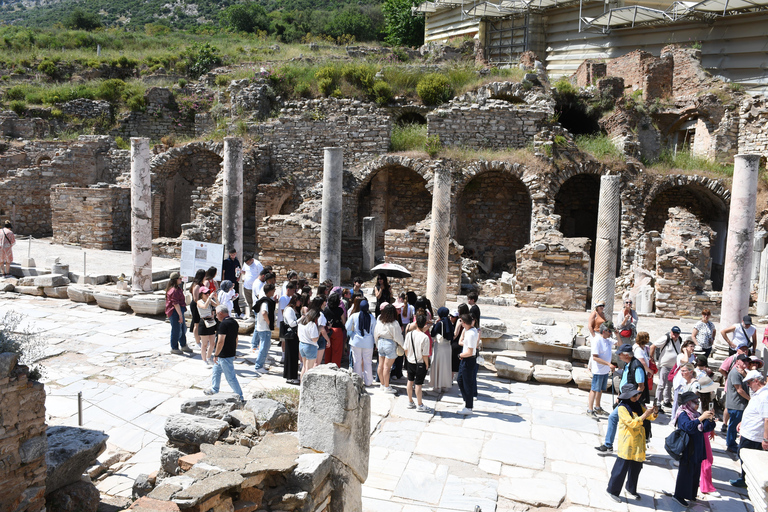 Kusadasi: Ephesus Private Tour with Turkish Bath Experience