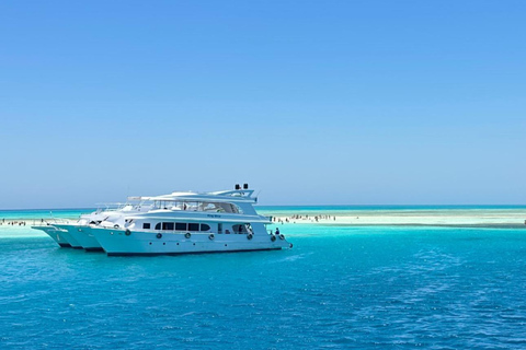 Sharm el-Sheikh: Ras Mohammed & White Island Dive & Snorkel Option 2: Certified Divers - Including Equipment
