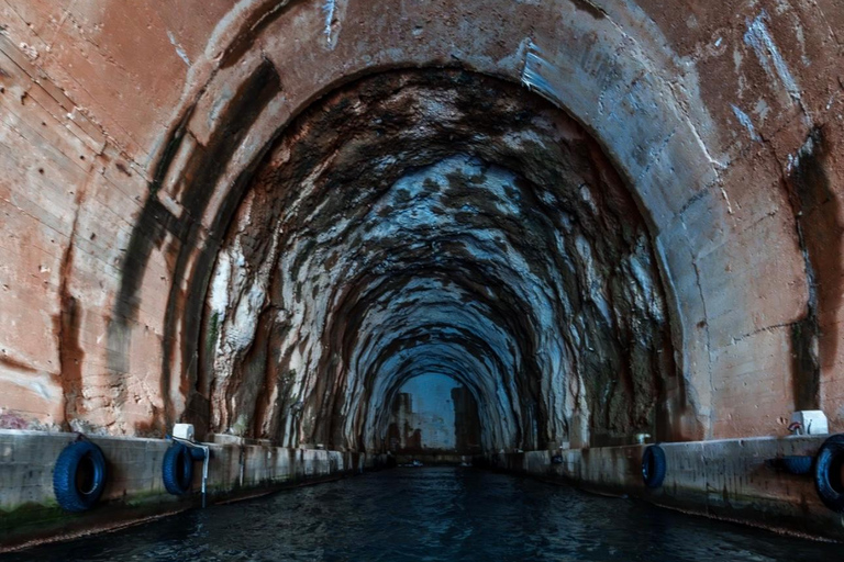 Risan: Blue Cave, Our Lady Of The Rocks, Mamula Island...Risan: Blå grottan, Our Lady Of The Rocks, Mamula Island...