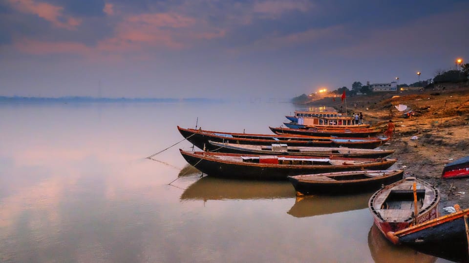 Sunrise at the river Ganges, Varanasi (Exclusive Wallpapers) - VolGanga