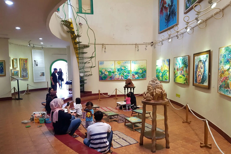 YOGYAKARTA MODERN ART SCENE : Afternoon Private Guided Tour