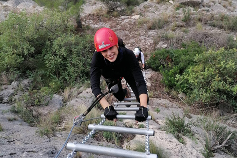 Marxuquera: Via Ferrata La FalconeraMarxuquera: Via Ferrata naar Falconera