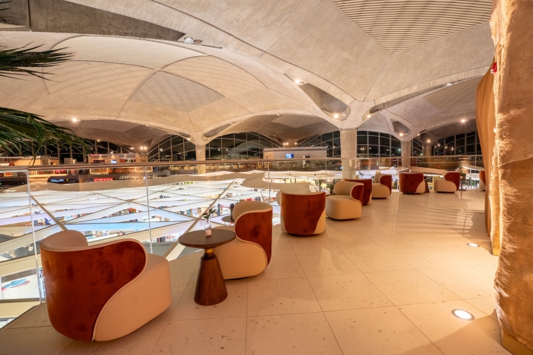 Jordania Ammán: Aeropuerto Reina Alia (AMM) Entrada Sala PremiumSalidas - Terminal principal, entresuelo: acceso 3 horas