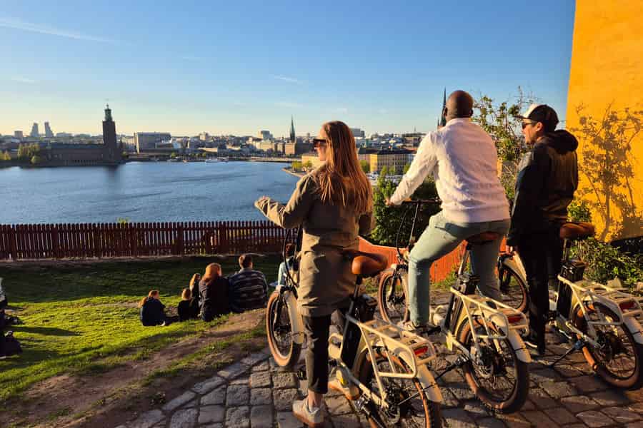 Stockholm: Stadtführung mit dem E-Bike. Foto: GetYourGuide Stockholm: Stadtführung mit dem E-Bike. Foto: GetYourGuide