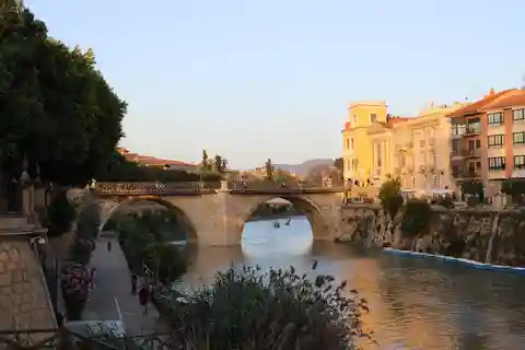 Murcia - Guided Walking Tour with Food Market Visit