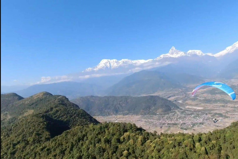 Parapendio in Nepal