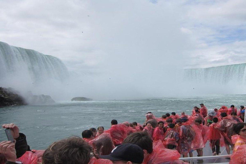 Visite des chutes du Niagara au départ des chutes du Niagara, CanadaExcursion aux chutes du Niagara avec bateau, voyage, Skylon et déjeuner