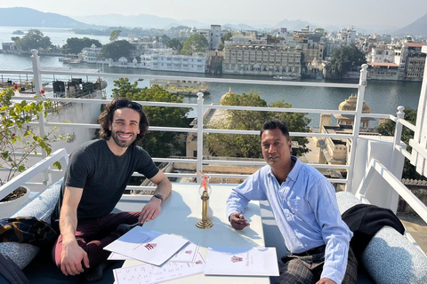 Udaipur City Tour with City Palace & Lake Pichola