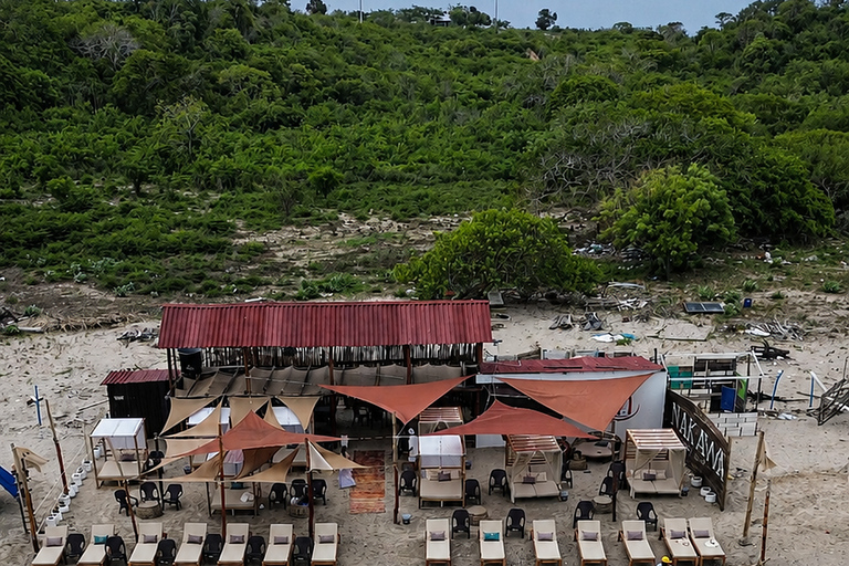 Playa Linda: Nakawa Beach Club with boat, lunch, sunbed, and cocktail Plan with Lunch and Welcome Cocktail