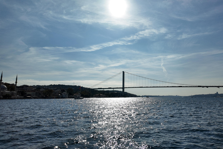 Explore Istanbul: Daily Scenic 2-Hour Bosphorus Cruises Sunset Cruise