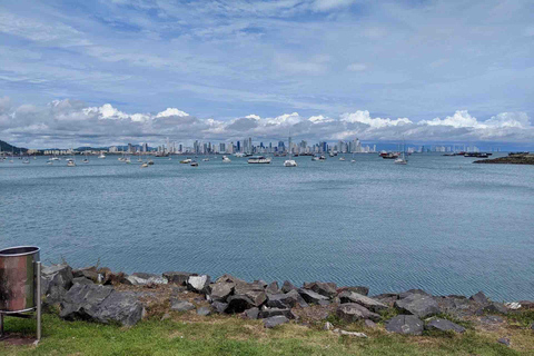 Panama City Highlights &amp; Panama Canal Tour