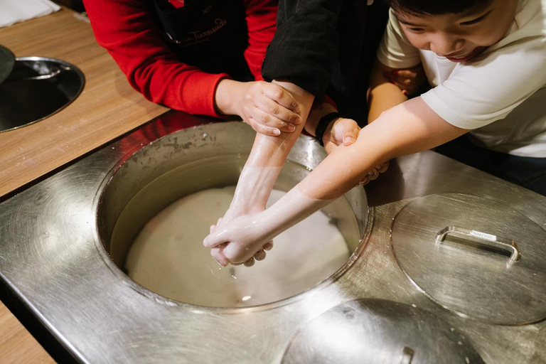 Singapura: Bilhete de entrada para o museu de cera Madame TussaudsBilhete Standard + Marvel Universe 4D + Corrida VR