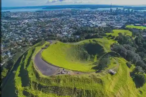 Halvdagsudflugt til Auckland City og møde med indfødte kiwier