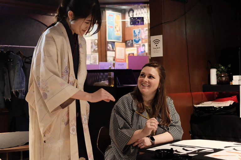 Kyoto : Japanese Calligraphy Workshop with a calligrapher