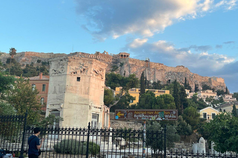 Athens: Night Walking Tour with Local Guide