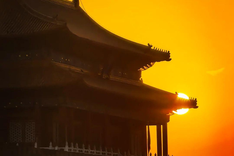 Beijing: Jingshan Park and Imperial Wellness Culture