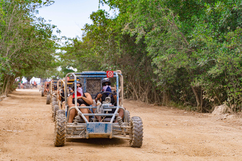 Punta Cana: Emocionante aventura en buggy todoterrenoEmocionante aventura familiar en buggy todoterreno