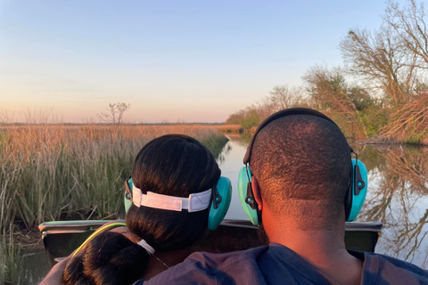 New Orleans: 16 Passenger Airboat Swamp TourSelf-Drive to Meeting Point