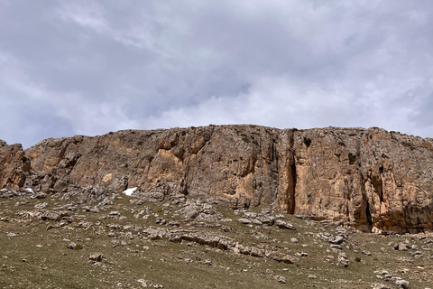 3 day trekking between mountain villages Khinaliq - Qriz Baku: 3 day trekking aroud mountain villages Guba - Khinalig