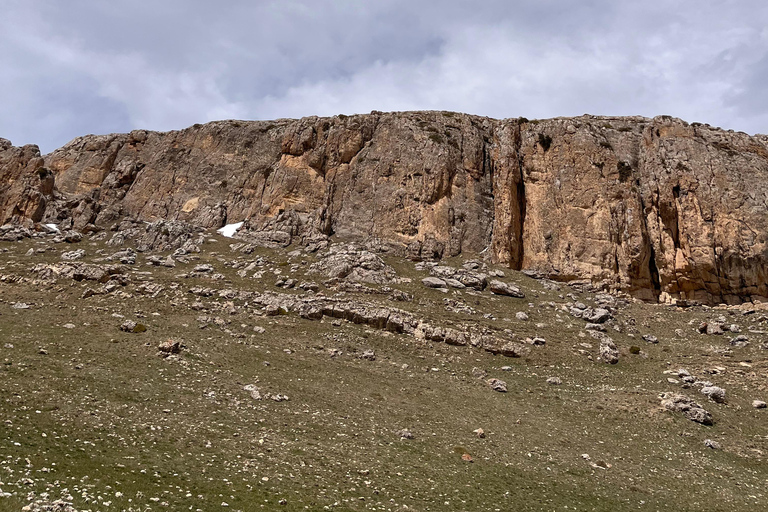 3 day trekking between mountain villages Khinaliq - Qriz Baku: 3 day trekking aroud mountain villages Guba - Khinalig