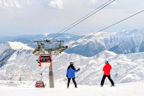 Sabaduri - Gudauri - Ananuri La mejor excursión de un día en familia en inviernoDesde Tiflis Excursión privada de un día a Sabaduri, Ananuri y Gudauri