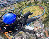 Parapente sobre Quito, sobrevuela la ciudad en Parapente - Hizvo