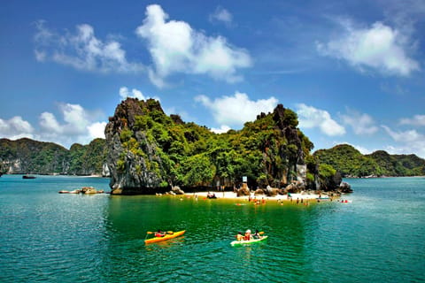 Full-day boat trip with Cat Ba's Captain Jack - Image 2