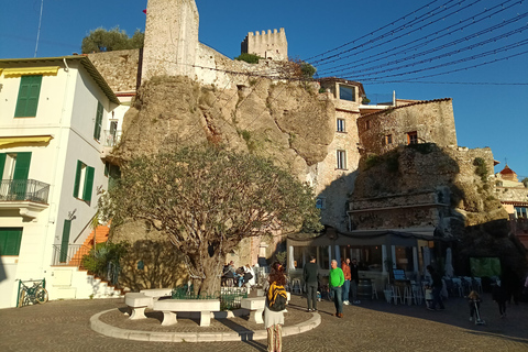 Roquebrune-Village & Grimaldi Castle - Walking Tour