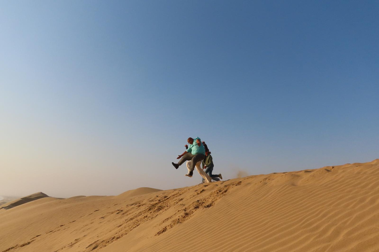 Walvis Bay: Private Sandwich Harbour 4x4 Sunset Tour
