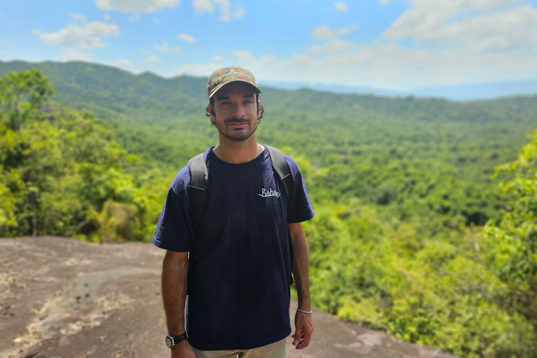 Santuario de My Son y Senderismo de Montaña - PeregrinaciónMi hijo Santuario Viaje de madrugada
