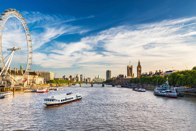 Tour della città dal centro di Londra a Cambridge: Viaggio privato di andata e ritornoMercedes Vito a 8 posti