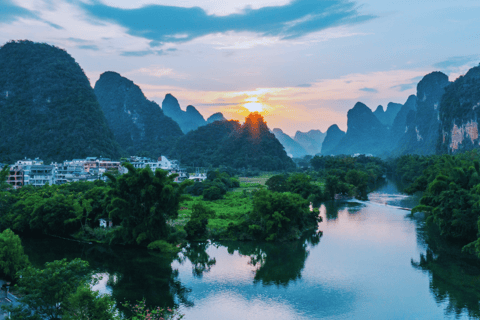 Yangshuo: Yulong River Hubschrauber-Rundflug-ErlebnisYangshuo: Helikopter-Rundflug über den Yulong-Fluss