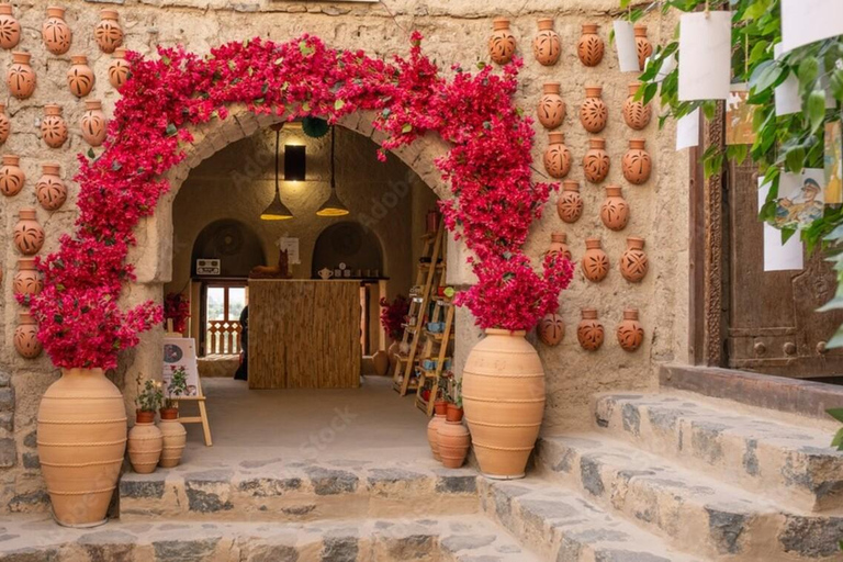 Castles, Clay & Culture: A Day in Nizwa & Bahla