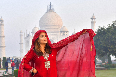 Agra: Taj Mahal Express Entry Ticket with Local Expert Guide Tour with Local Expert Tour Guide & Taj Mahal Entry Tickets