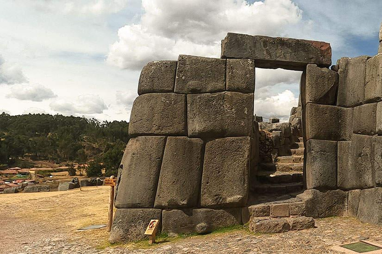 4 Ruins City Bike Tour in Cusco & Yunkaypata Valley