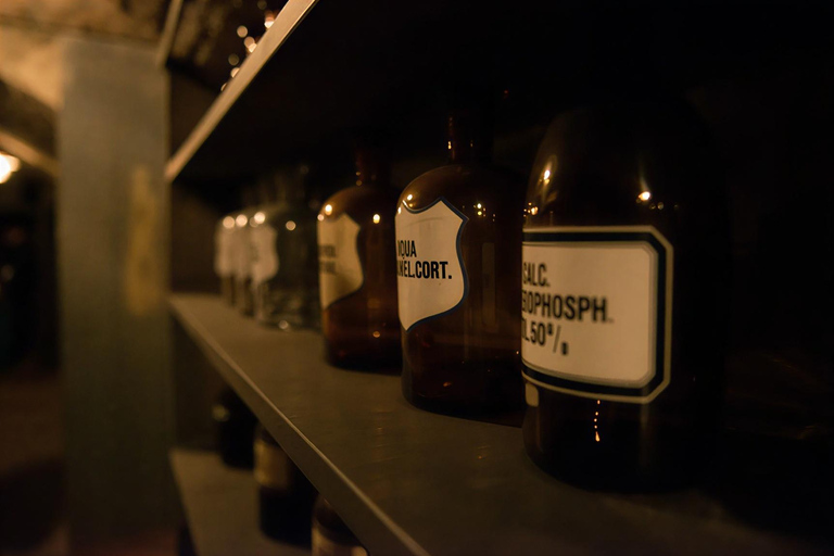 Vienna: Exclusive access to Vienna's Unterwelten pharmacy