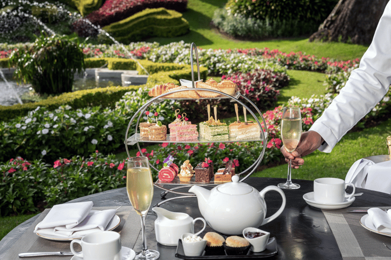 Royal Afternoon Tea in het Grand + TREIN TICKET NAAR ELLA!Royal Afternoon Tea in het Grand + TREIN TICKET!