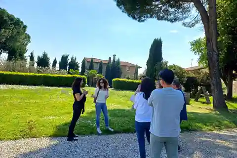 Milán: Brescia y Franciacorta con Cata de Vinos en Grupo Reducido