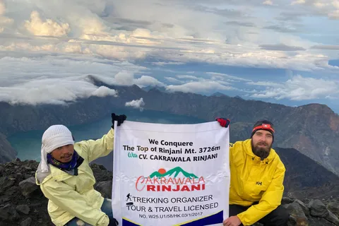 Climb To Senaru crater rim and Second Summit