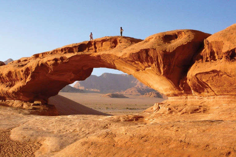Von Amman aus: Petra, Wadi Rum und Totes Meer: Privater 2-Tages-AusflugTransport & Unterkunft