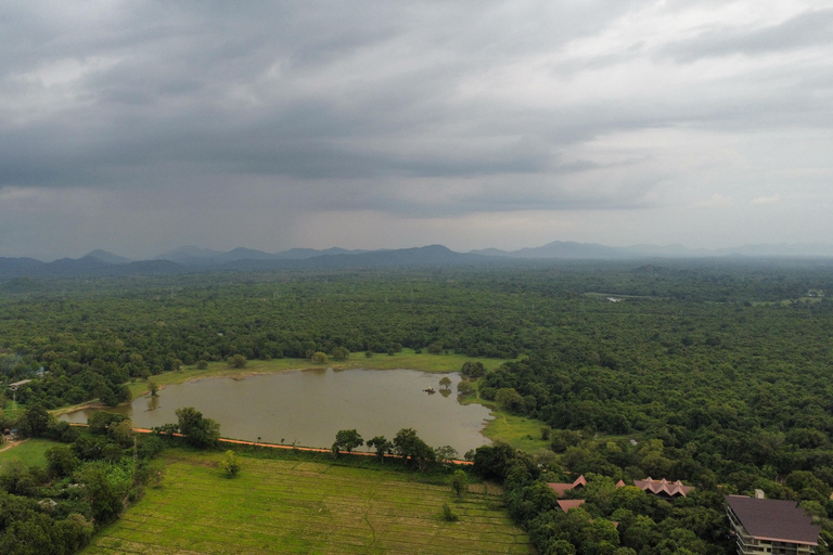 Sri Lanka: tour privato dei punti salienti di 10 giorni