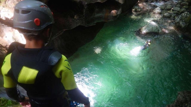 Grenoble: Introductory canyoning in the Vercors