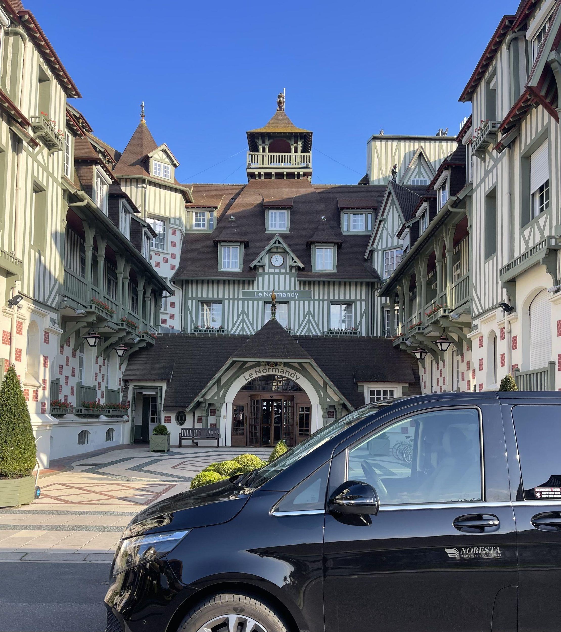 Normandie: Private Tour zu den Dörfern des Pays d'Auge und nach Honfleur
