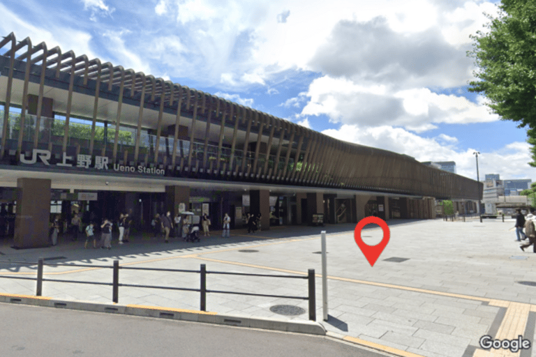 Tokyo : Excursion d'une journée à la 5e station du Mont Fuji, dans la région du Fuji et à Kawaguchiko8:20 Rendez-vous au bureau de poste de Shinjuku