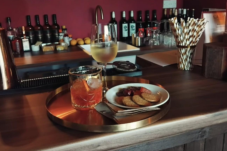 Edinburgh: English Wine and Scottish Cheese Tasting Number of People