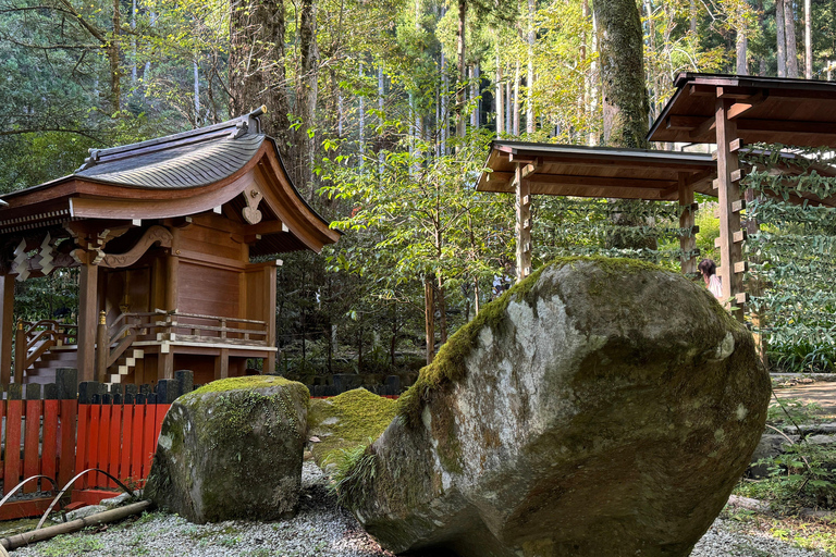 Kyoto - en dagstur Dagsutflykt till Kifune-helgedomen och den heliga Kifune-dalen