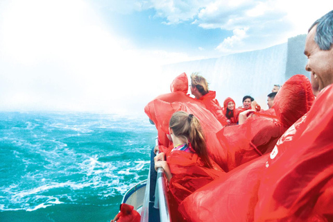 Toronto : Excursion d&#039;une journée aux chutes du Niagara avec croisière dans la ville de Niagara