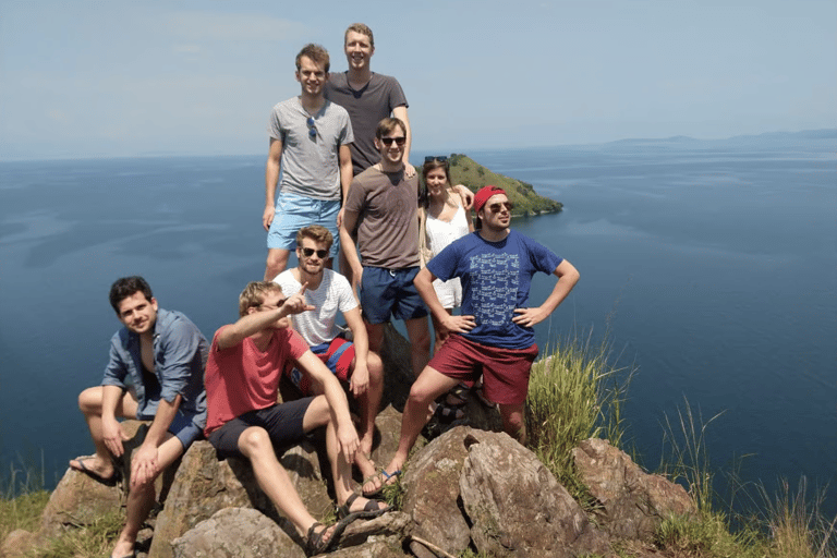 从基加利出发：| 缩放野生动物园 | 基伍湖 2 日乘船观光