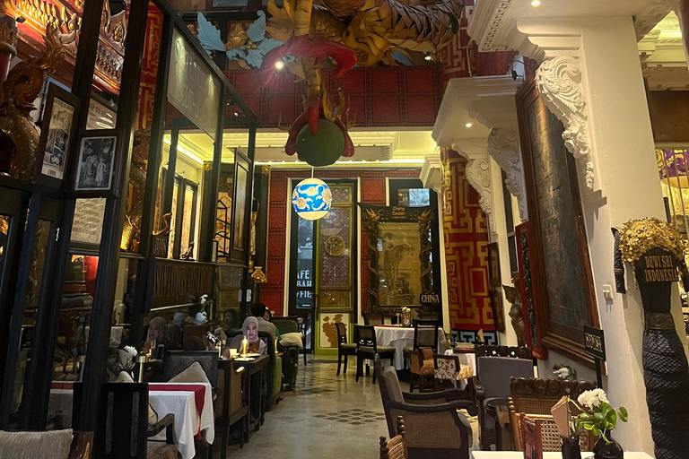 Jakarta : Guided City Tour with Lunch at Historic Restaurant